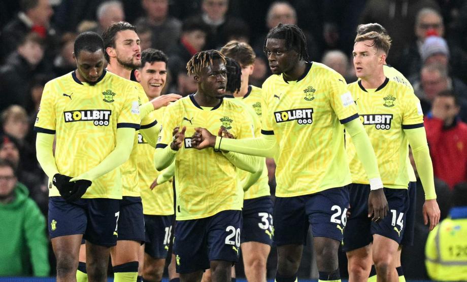 英超-阿玛德戴帽安东尼失空门 曼联3-1南安普顿