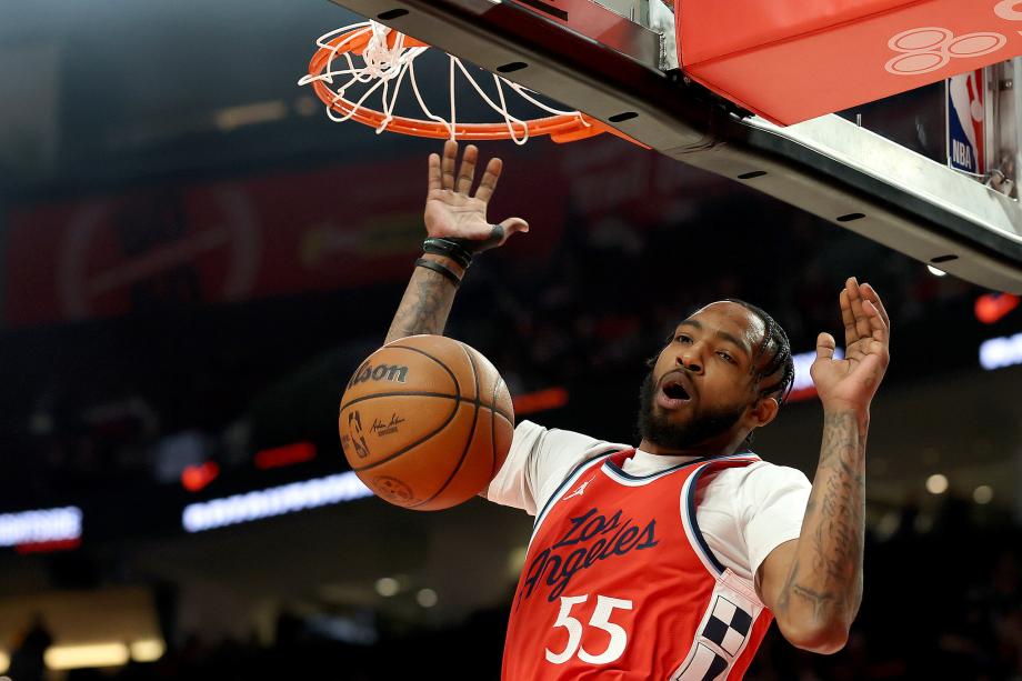 哈登19+6鲍威尔23分 快船大胜开拓者取3连胜