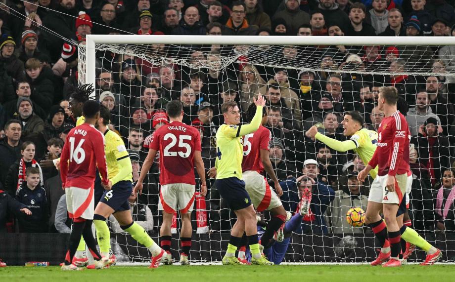 英超-阿玛德戴帽安东尼失空门 曼联3-1南安普顿