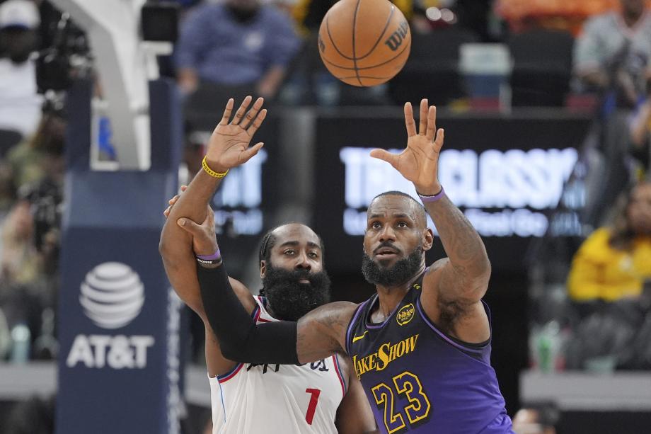 哈登里程碑詹姆斯25+11 快船轻取湖人4连胜