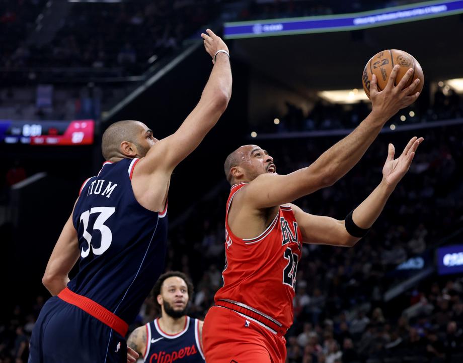 拉文35分哈登17中5 快船不敌公牛结束4连胜