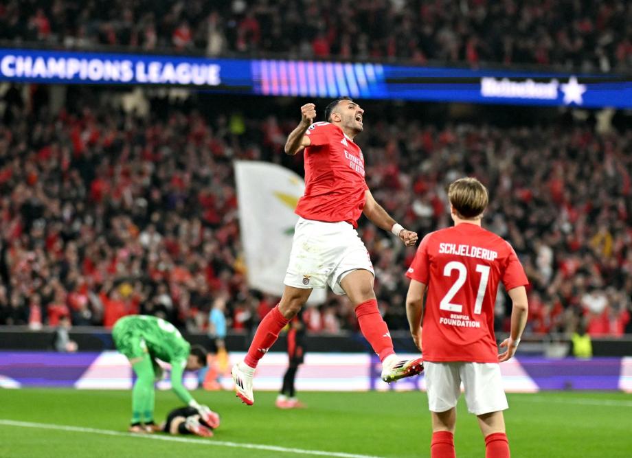 欧冠-拉菲尼亚绝杀什琴斯尼送2球 巴萨5-4本菲卡