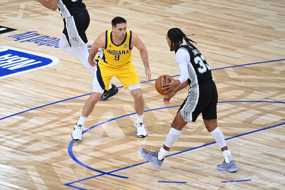 文班亚马30+11马图林24+3 马刺大胜步行者