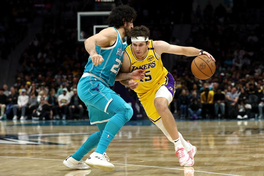 浓眉42+23詹姆斯22+7+8 湖人力克黄蜂4连胜