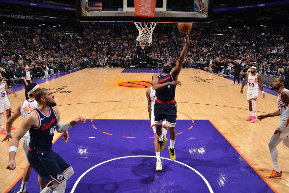 布克26+7+8杜兰特24分 太阳主场险胜三杀快船