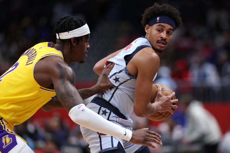 詹姆斯24+11浓眉缺阵 湖人狂胜送奇才16连败