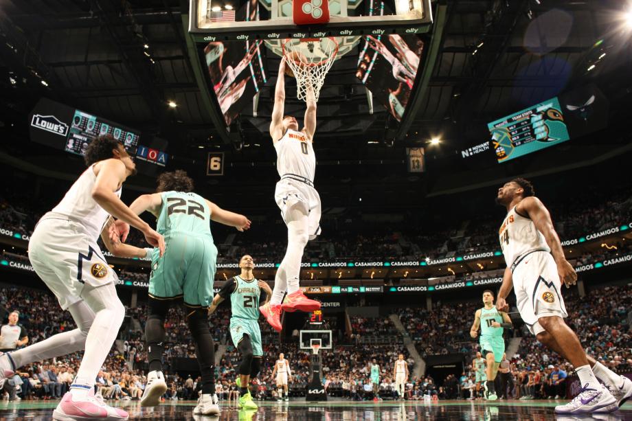 布里奇斯24+12约基奇28+13+17 黄蜂不敌掘金