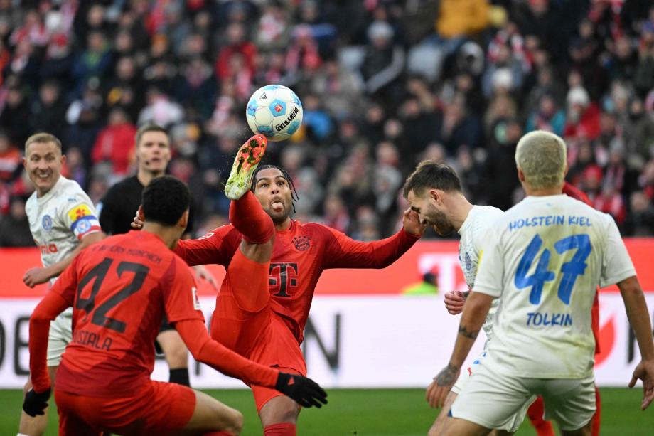 德甲-凯恩双响 拜仁4-3险胜基尔迎联赛6连胜