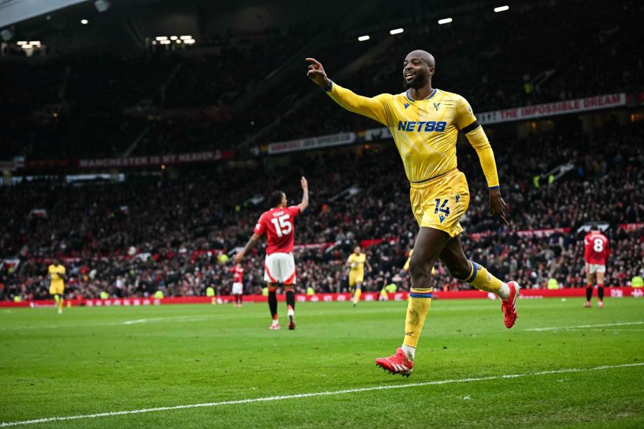 英超-马特塔两球 曼联0-2水晶宫3连胜遭终结