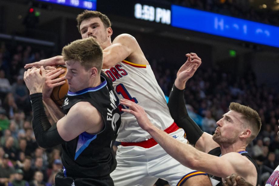 库里空砍32分波杰生涯之夜 勇士憾负爵士