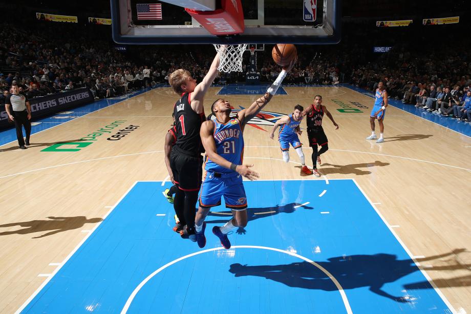 雷霆主场121-109战胜猛龙 亚历山大25+6