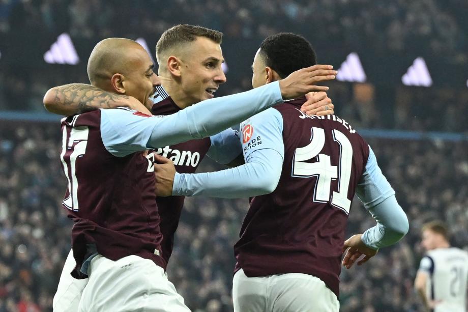 足总杯-拉姆塞闪击罗杰斯传射 热刺1-2维拉