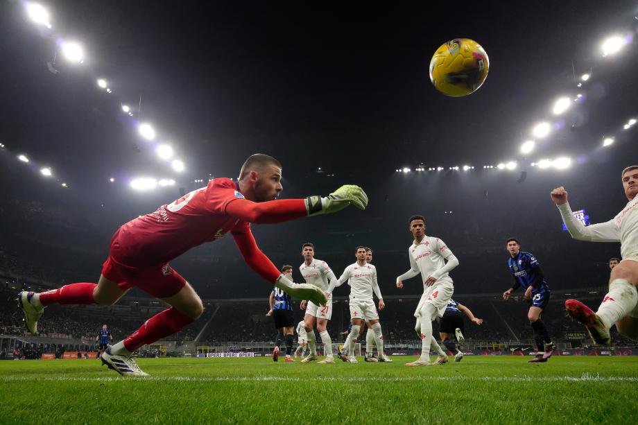 意甲-阿瑙替补制胜 国米2-1佛罗伦萨距榜首1分