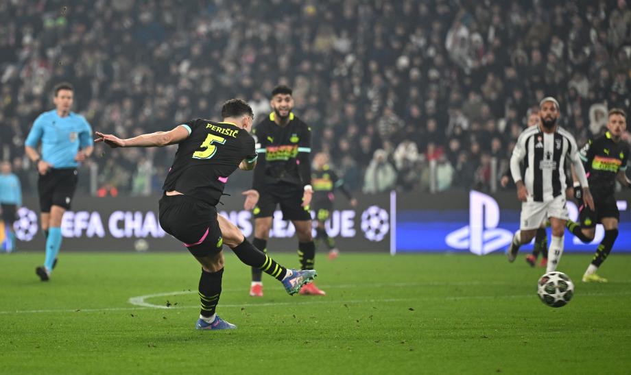 欧冠-麦肯尼、姆班古拉建功 尤文2-1埃因霍温