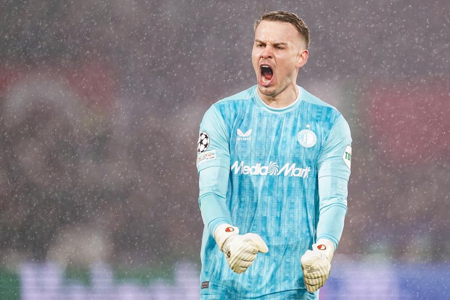 米兰0-1费耶诺德 欧冠淘汰赛附加赛首回合告负