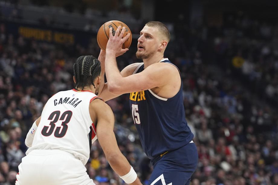 约基奇三双穆雷55分 掘金力克开拓者取8连胜