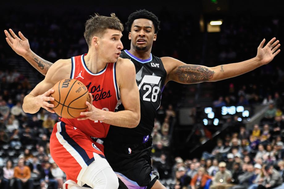 哈登32+10+7鲍威尔新高 快船加时逆转爵士