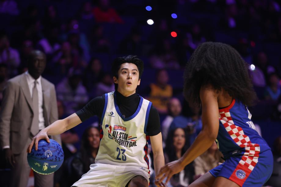 全明星名人赛：邦兹队战胜莱斯队 王鹤棣2分4篮板