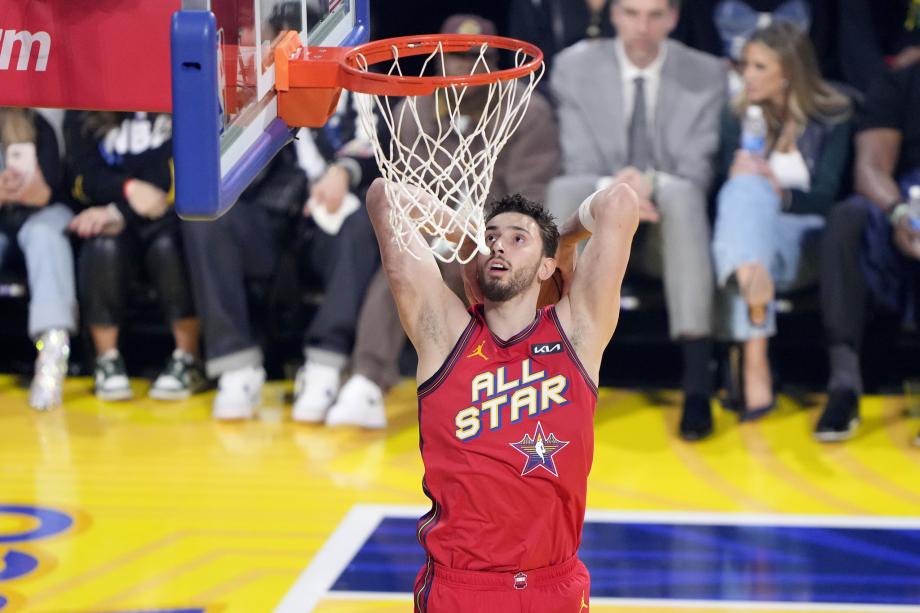 NBA全明星正赛:库里MVP 奥尼尔队夺冠