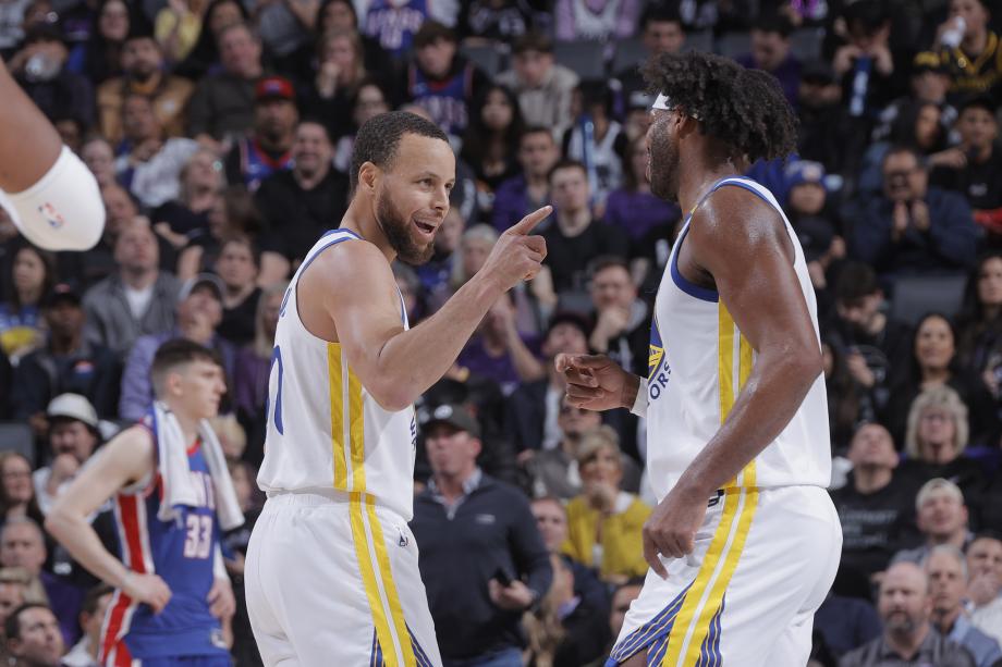 库里20分勇士四人20+大胜国王 升至西部第九