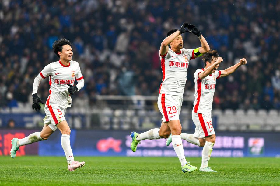 米内罗破门路易斯进球 上海申花险胜长春亚泰