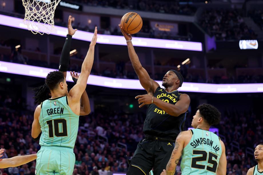 追梦15+6+6领衔7人得分上双 勇士大胜黄蜂