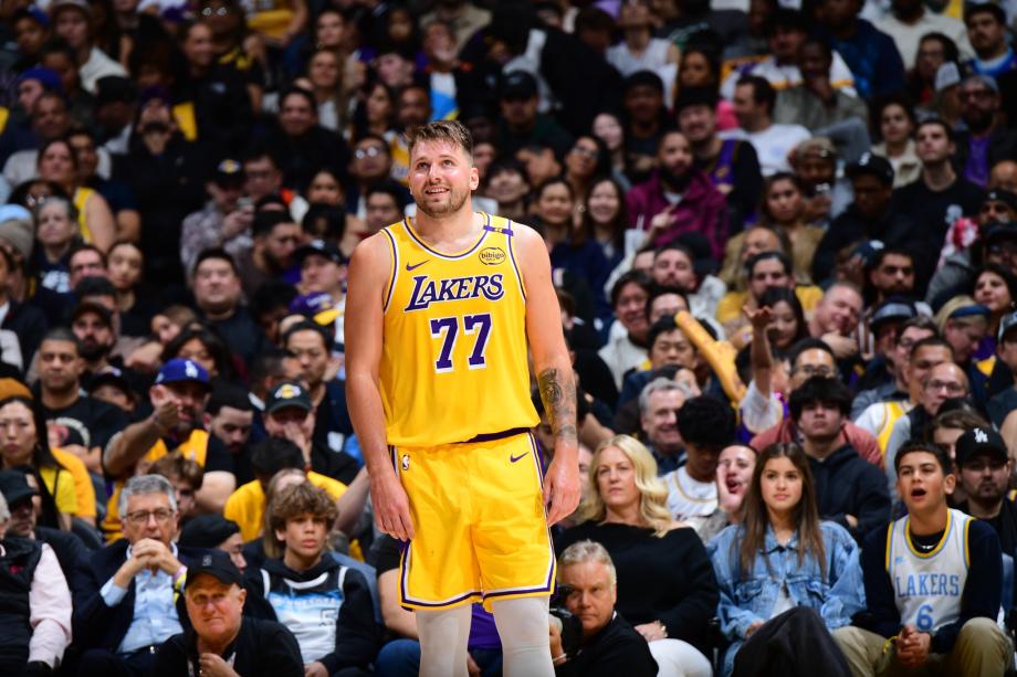 詹姆斯33+17东契奇21+13 湖人擒森林狼4连胜