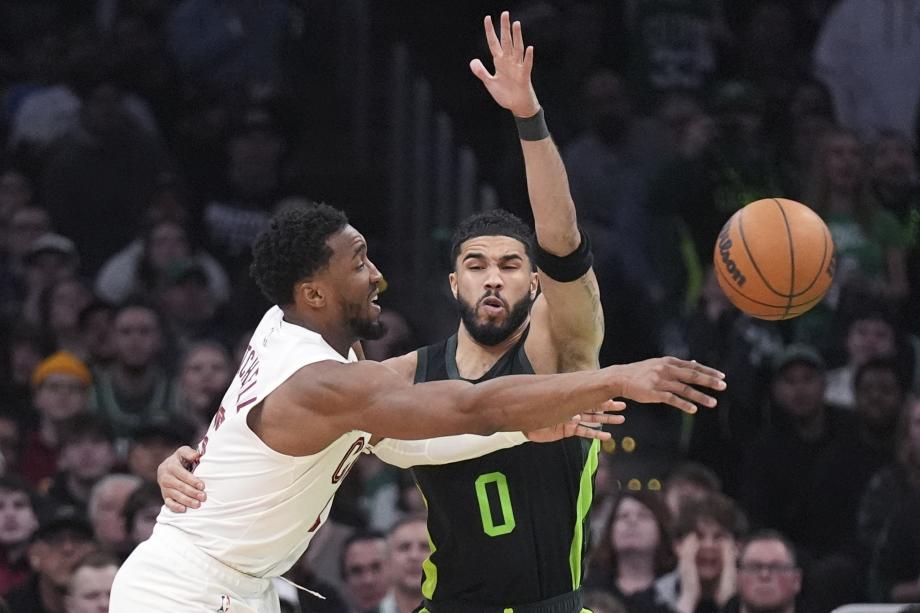 米切尔41分双探花合砍83分 骑士22分逆转凯尔特人