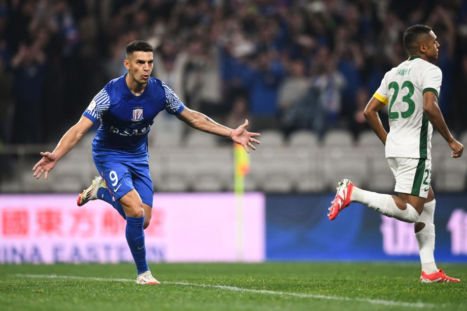 法比奥造乌龙路易斯点射 国安2-2绝平申花