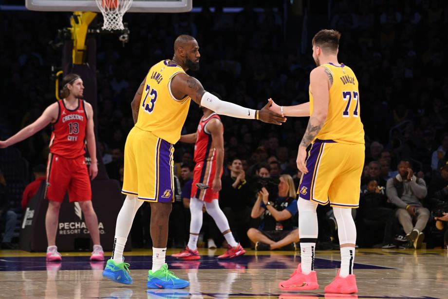 詹姆斯50000分里程碑东契奇30+15 湖人大胜鹈鹕