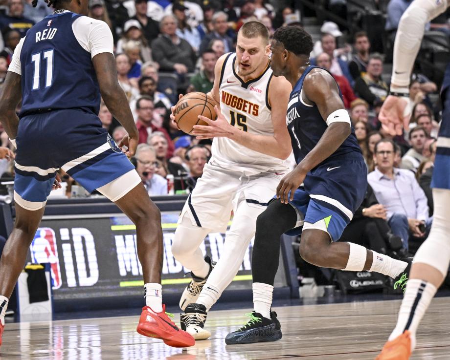 爱德华兹29+6约基奇34分 森林狼胜掘金取6连胜