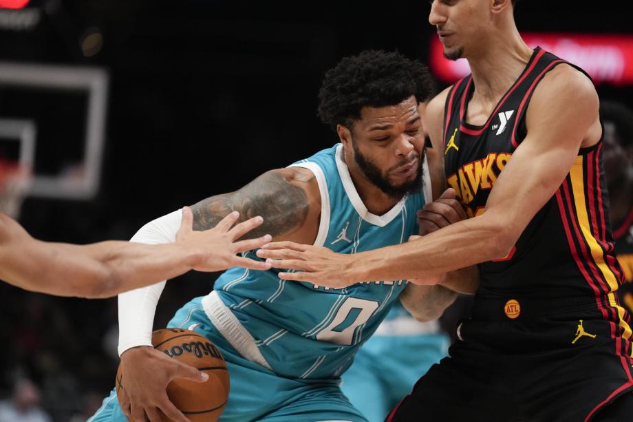 特雷杨35+12布里奇斯31分 老鹰胜黄蜂收获4连胜