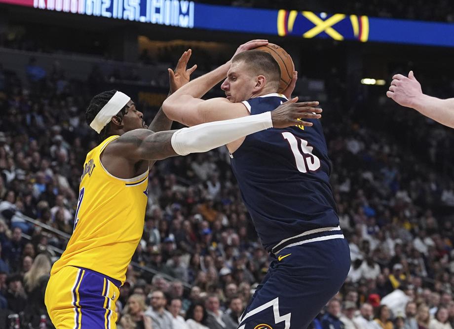 詹姆斯东契奇双双休战 湖人遭遇四连败