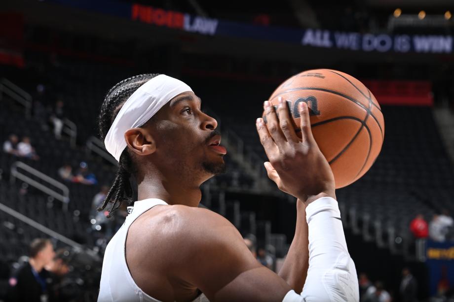 坎宁安被驱逐雷霆险胜活塞 亚历山大48+6