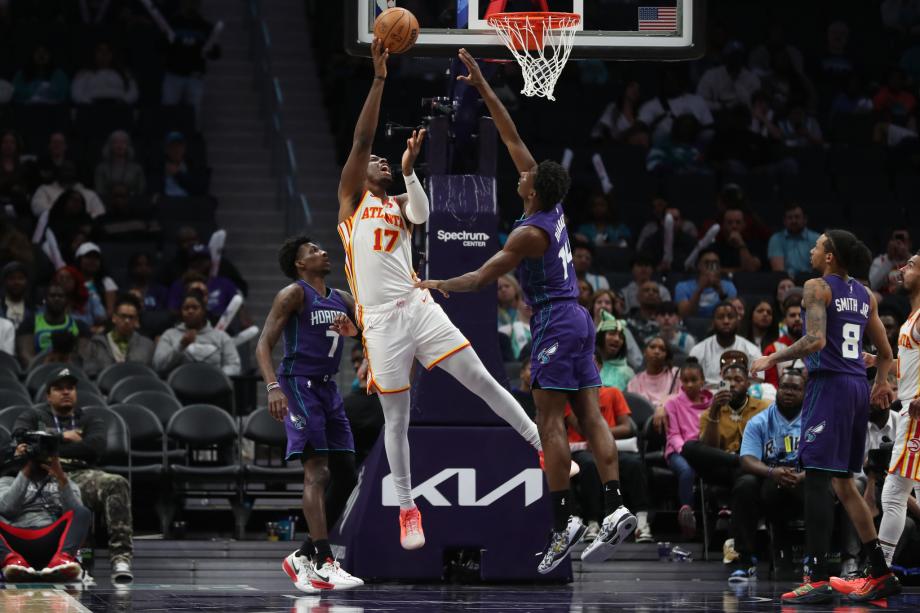 NBA常规赛：老鹰134-102黄蜂 特雷杨31分