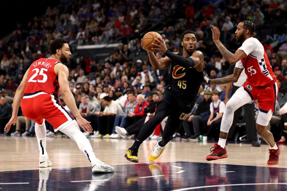 NBA常规赛：快船132-119骑士 莱昂纳德33+7