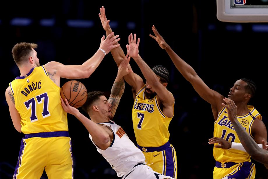 东契奇31+9戈登26+11 湖人轻取掘金获3连胜