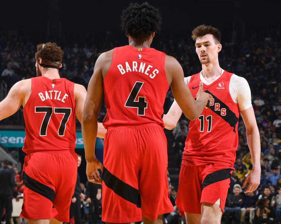 库里伤退巴特勒三双送关键封盖 勇士险胜猛龙