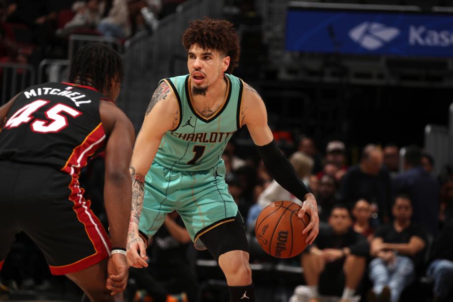 维金斯爆砍赛季新高42分 热火擒黄蜂终结10连败