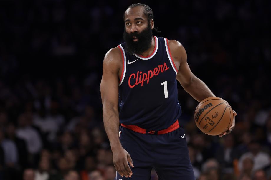 莱昂纳德27+10哈登29分 快船胜尼克斯