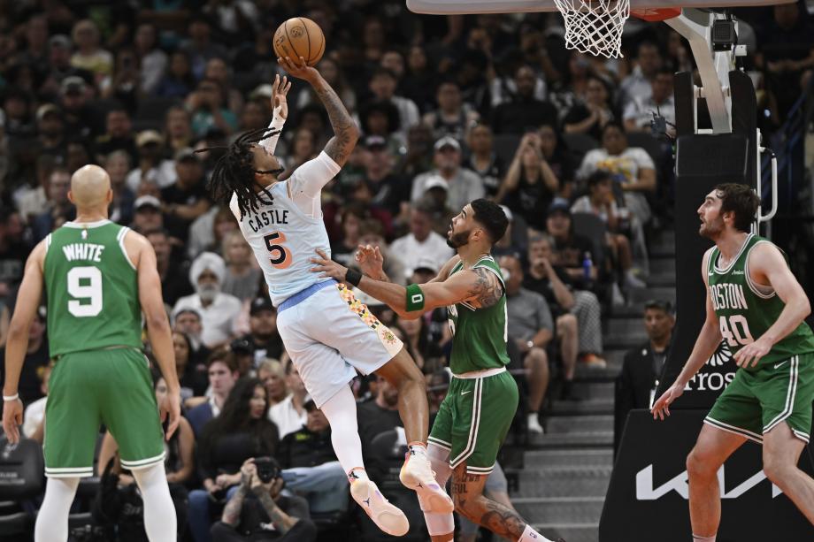 塔图姆29+10+8 凯尔特人7人上双力克马刺迎8连胜