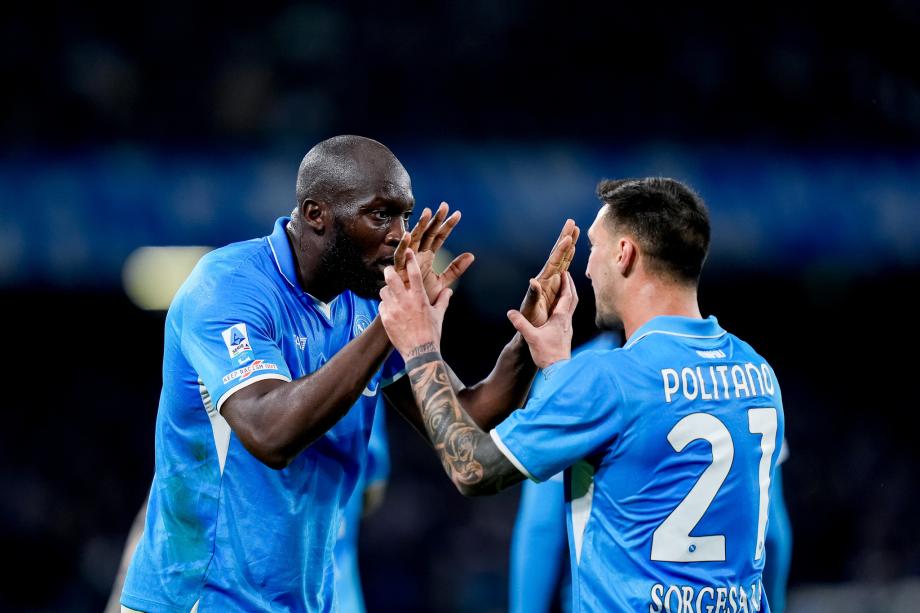 那不勒斯2-1AC米兰 希门尼斯失点约维奇破门