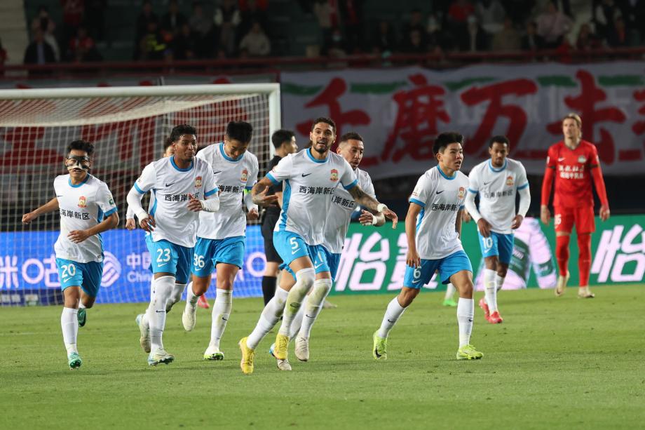 补时1分钟2球！青岛西海岸3-2神奇逆转河南队