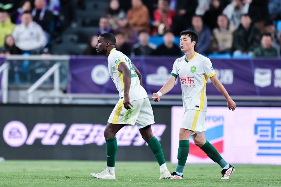 中超-基莱斯双响杨立瑜补时绝平 津门虎1-1国安