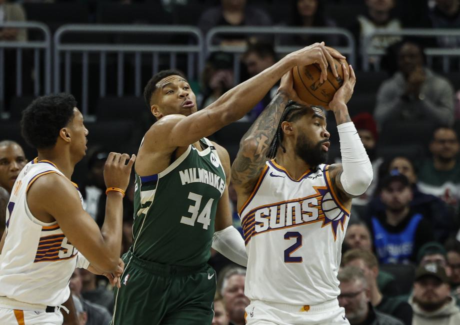 布克空砍39分 太阳123-133不敌雄鹿遭4连败