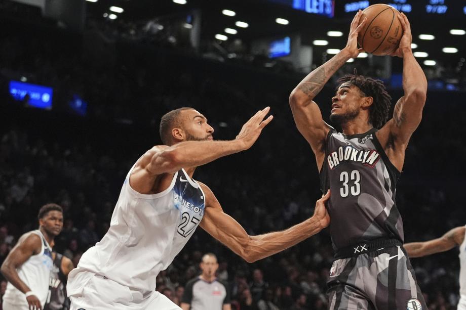 爱德华兹28+5戈贝尔21+18 森林狼轻取篮网