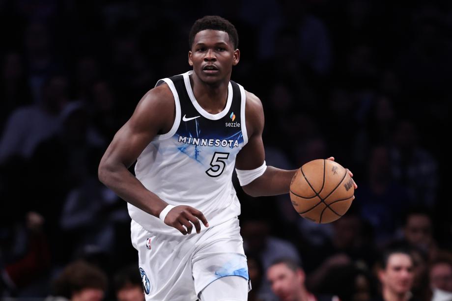 爱德华兹28+5戈贝尔21+18 森林狼轻取篮网