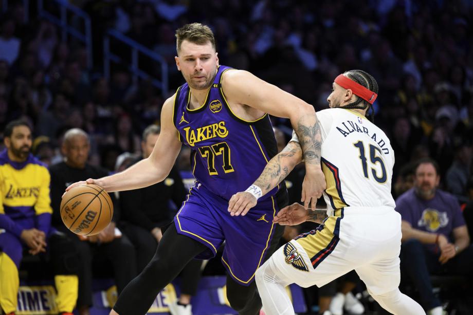 东契奇35分詹姆斯27+8 湖人擒鹈鹕升至西部第三