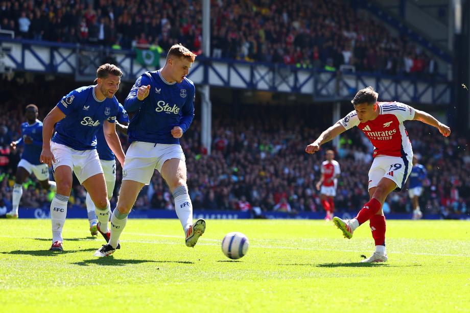 英超-特罗萨德破门 阿森纳1-1埃弗顿距榜首11分