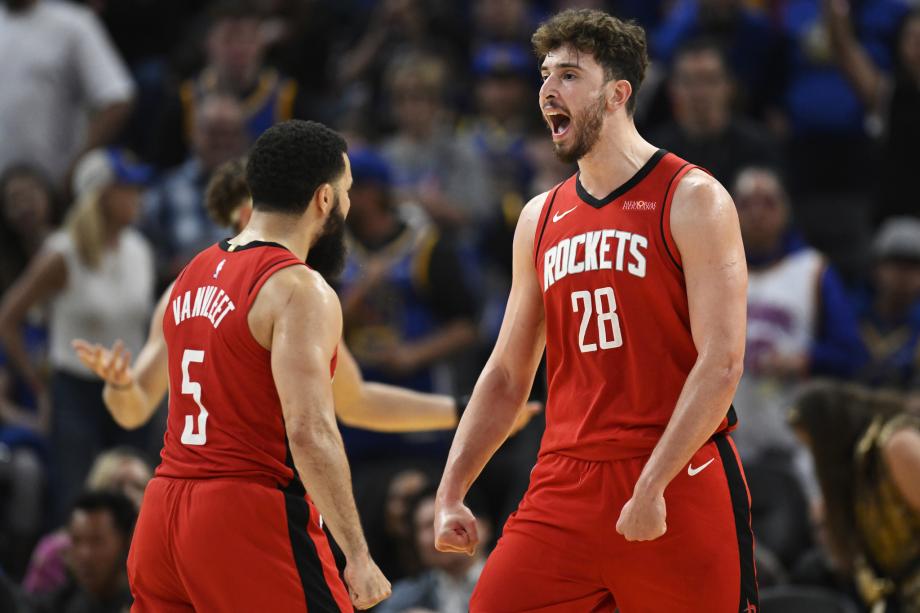 库里低迷10中1仅3分 勇士不敌火箭掉至西部第6